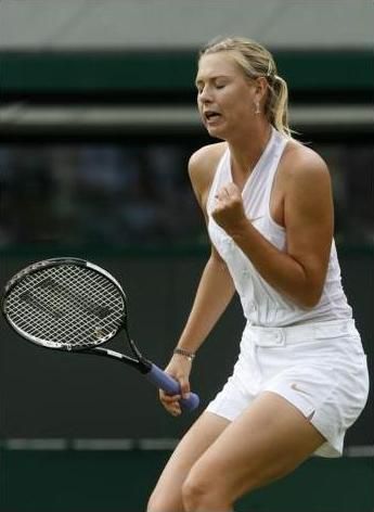 Cum s-a imbracat Sharapova la Wimbledon_4