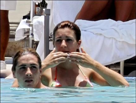El Nino Torres face ravagii si la piscina!_9