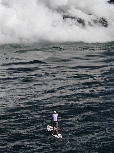 Incredibil! Surfing pe langa un vulcan activ!_6