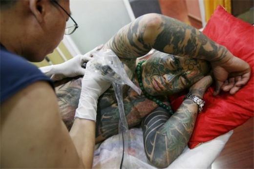 Tatuat pentru JO! Omul care l-a batut pe Becks la tatuaje_2