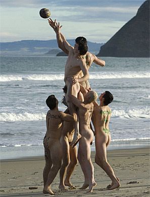 FOTO: Senzatie! Nationala de rugby cu nudisti All Blacks_3