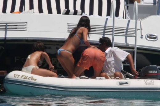 Foto: Briatore si Gregoraci pe yacht in Sardinia_11