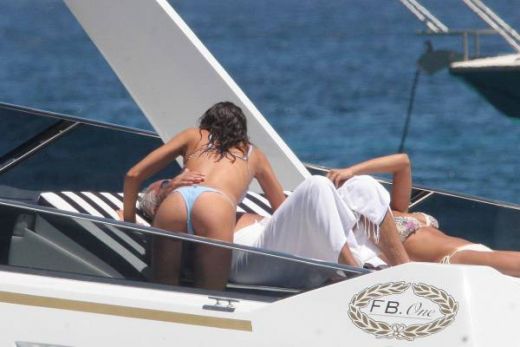 Foto: Briatore si Gregoraci pe yacht in Sardinia_16