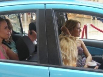 Roxana Ciuhulescu, Alexandra Derevici si Daiana Anghel, in ProFM Dance Party Car!
