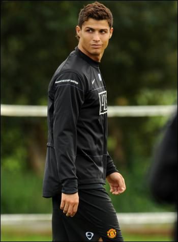 FOTO: Ronaldo, suparat ca si-a reluat antrenamentele!_4