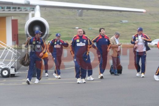 Echipa nationala a aterizat in siguranta in Insulele Feroe! :)_4