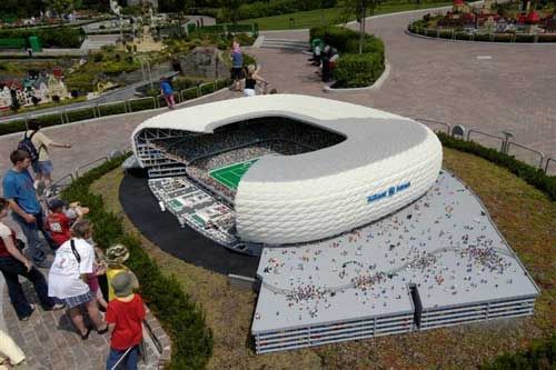 Fenomenal! Steaua poate juca cu Bayern pe un stadion din Lego_8