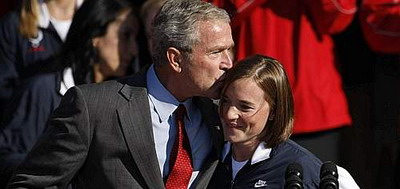 Bush, intimidat de mama lui Phelps!_1