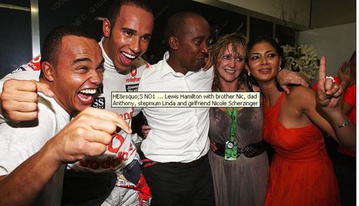 Vezi cum a trait Hamilton cea mai tare cursa din viata lui!_4