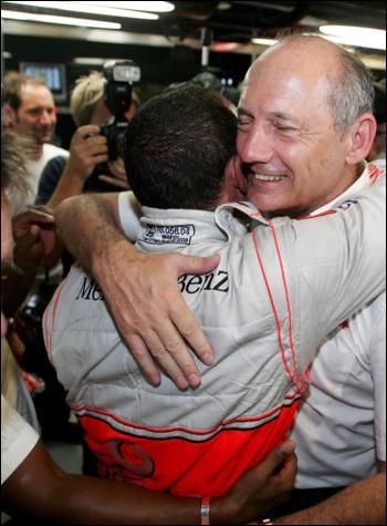 Hamilton:Vreau sa raman pe viata la McLaren!_12