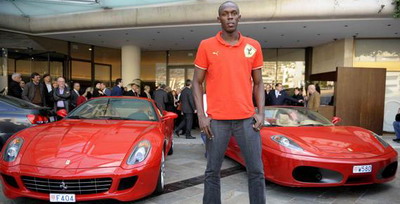 Fulgerul Usain Bolt, la intrecere cu Ferrari!_1