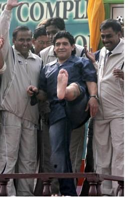 FOTO / Isterie Maradona  in India!_4