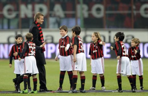 Becks in tribune, Kaka si Zenga fac show in Italia! Milan 5-1 Udinese, Catania 3-2 Roma!_2