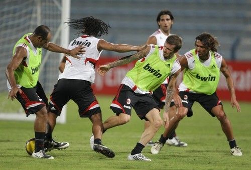 Milan si-a etalat stelele in Dubai: Beckham, Ronaldinho si Kaka au facut show!_3