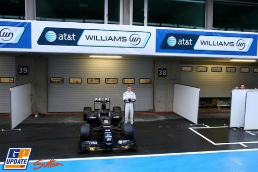 Renault si Williams si-au dezvelit masinile pentru 2009 in Portugalia! Cine va cuceri titlul?_8