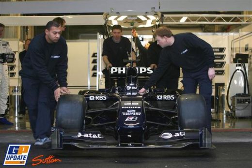 Renault si Williams si-au dezvelit masinile pentru 2009 in Portugalia! Cine va cuceri titlul?_2