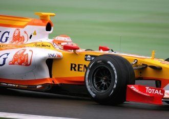 Renault si Williams si-au dezvelit masinile pentru 2009 in Portugalia! Cine va cuceri titlul?_3