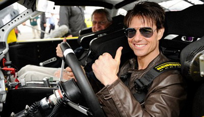 Tom Cruise a facut senzatie la Daytona 500: La multi ani Valentino Rossi!_1