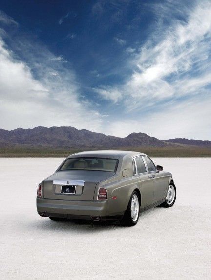 Vezi o galerie foto FOARTE TARE cu Rolls-Royce Phantom facelift!_26