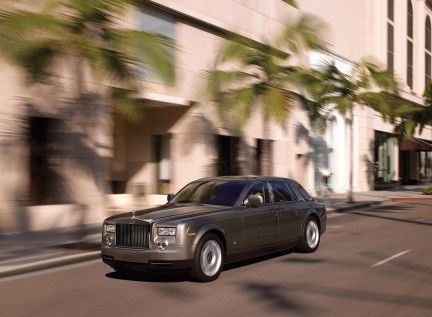 Vezi o galerie foto FOARTE TARE cu Rolls-Royce Phantom facelift!_3
