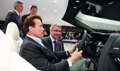 VIDEO: Arnold Schwarzenegger la standul Audi de la Geneva!_1