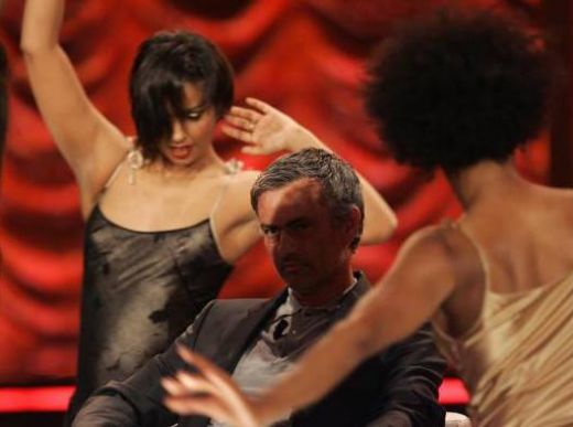FOARTE TARE! VIDEO: Mourinho, ispitit de o balerina la un show TV!_7