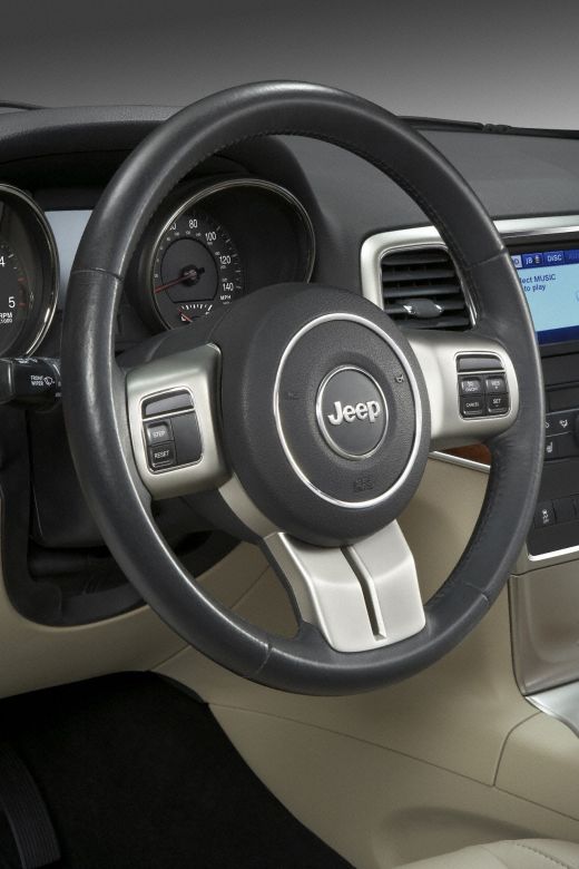 Vezi cum arata noua generatie Jeep Grand Cherokee pentru 2011, prezentat la New York!_10
