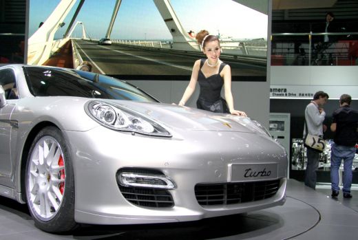FOTO / Piata AUTO s-a mutat in China: vezi cum arata noul Porsche_14