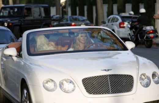 Ce-ti place mai mult: Fata sau masina? Heidi Klum, la volanul unui Bentley Continental GT_11