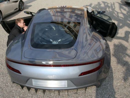 Aston Martin One-77, masina de 1.1 milioane de euro, a castigat premiul pentru design la Concorso dEleganza!_8