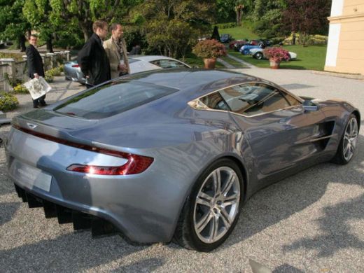 Aston Martin One-77, masina de 1.1 milioane de euro, a castigat premiul pentru design la Concorso dEleganza!_3