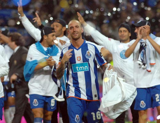 Cristian Sapunaru, campion cu FC Porto in Portugalia!_24