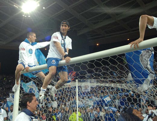 Cristian Sapunaru, campion cu FC Porto in Portugalia!_11