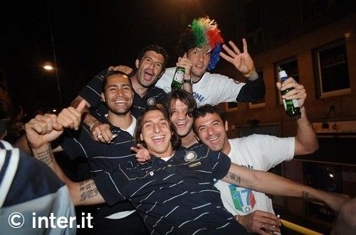 FOTO si VIDEO - cele mai TARI imagini de la petrecerea lui Inter 17!_83