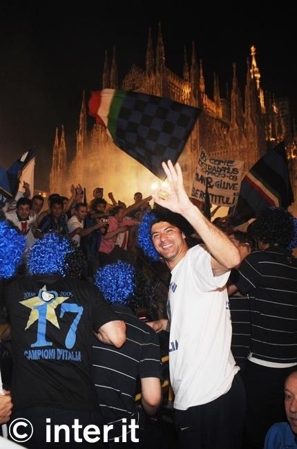 FOTO si VIDEO - cele mai TARI imagini de la petrecerea lui Inter 17!_76