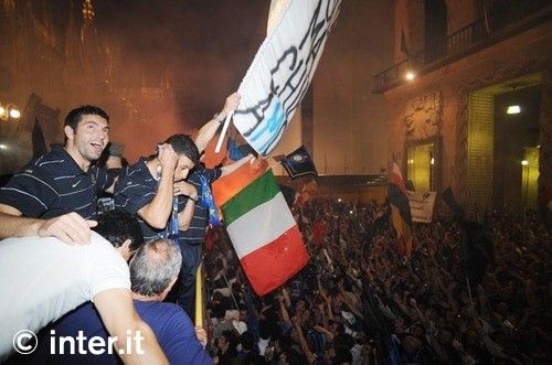 FOTO si VIDEO - cele mai TARI imagini de la petrecerea lui Inter 17!_80