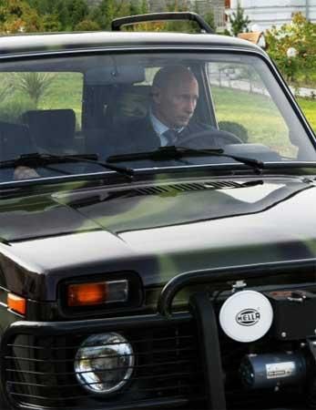 FOTO / Putin gata de razboi - conduce o LADA NIVA_3