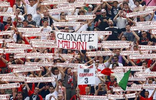 Omul cu care s-au batut Hagi, Laca sau Dan Petrescu - Paolo Maldini se retrage din fotbal! Vezi ce a insemnat Maldini pentru Milan:_7