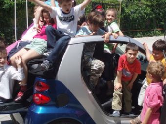 De 1 Iunie, Roxana Ciuhulescu a bagat 22 de copii intr-un Smart de 2 locuri, Sambata ProMotor, 11:15, Pro&nbsp;TV!