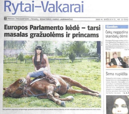 FOTO / Ziarele din Lituania, mai interesate de Elena Basescu decat de nationala Romaniei!_2