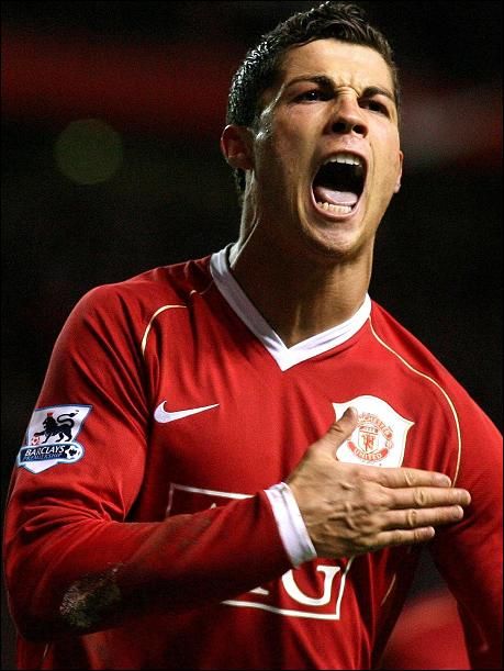 Ronaldo socheaza: "Nu imi pasa de fani"_46