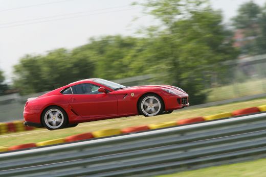 FOTO: Schumacher a testat noul Ferrari 599 GTB HGTE!_3