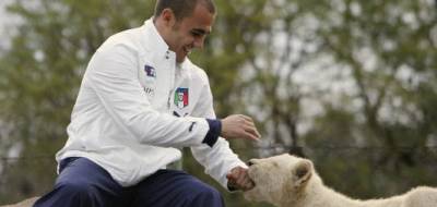 Italienii se antreneaza cu leii! Vezi superfoto cu Toni, De Rossi si Cannavaro in Africa!_1