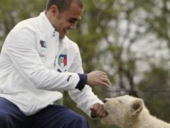 Italienii se antreneaza cu leii! Vezi superfoto cu Toni, De Rossi si Cannavaro in Africa!