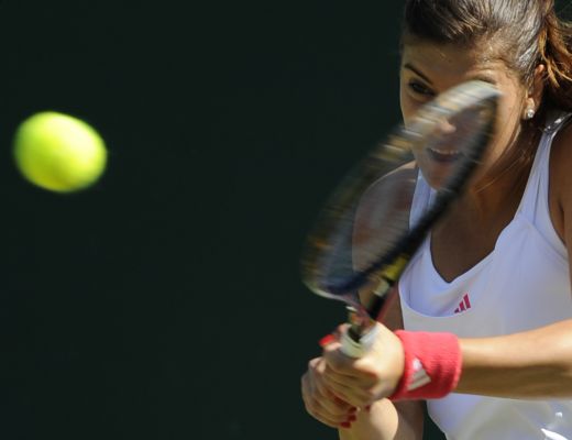 FOTO: Sorana, sarcina criminala in turul III la Wimbledon! Joaca cu Azarenka, favorita nr 8!_6