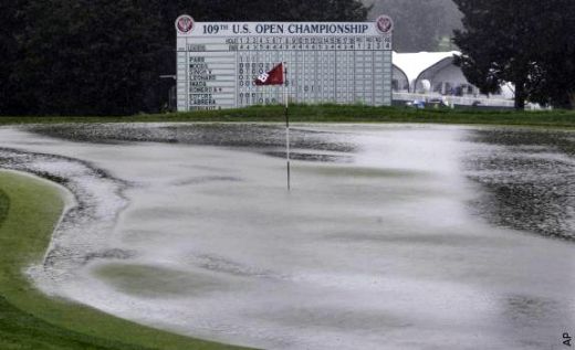Super FOTO: Tiger Woods, aproape inghitit de ape la US Open!_11