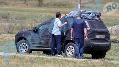 Dacia SUV - Primele poze spion!_1