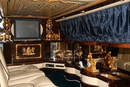 Un Rolls-Royce decorat dupa palatul Versailles! Vezi colectia de masini a lui Michael Jackson!_2