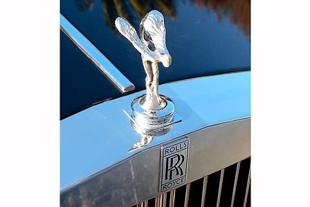 Un Rolls-Royce decorat dupa palatul Versailles! Vezi colectia de masini a lui Michael Jackson!_4