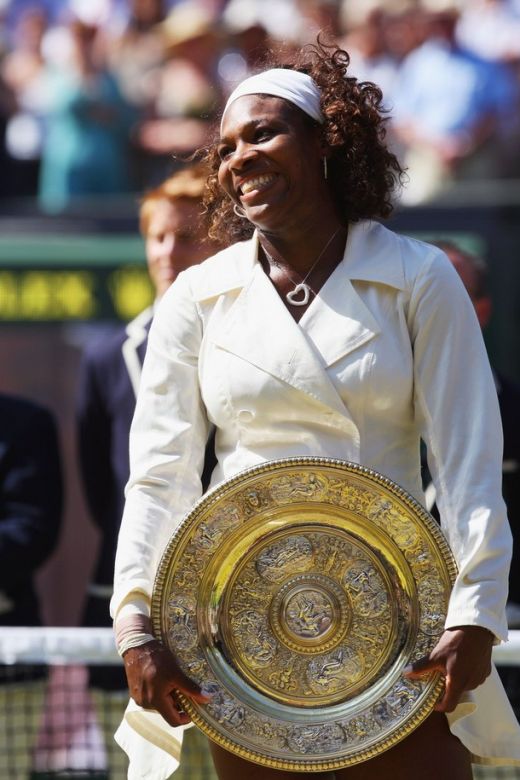 FOTO: Serena Williams, campioana la Wimbledon dupa 7-6, 6-2 cu Venus_7